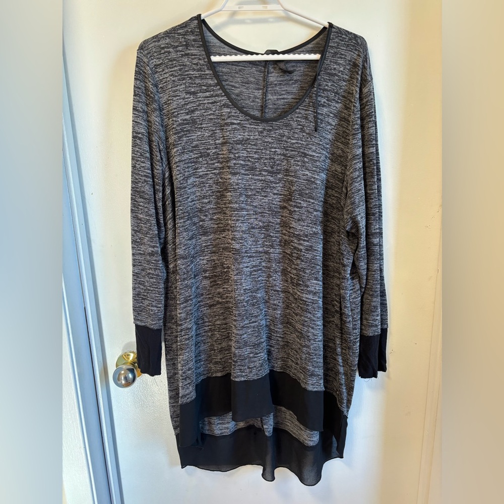 🔮 5/$25 Melissa McCarthy Gray and Black Women's Tunic Top Size 1x